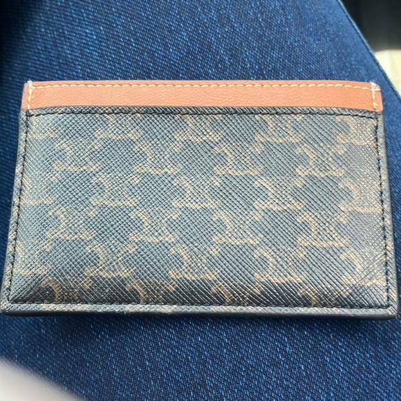 Celine card wallet used but it’s like new - Picture 2 of 2